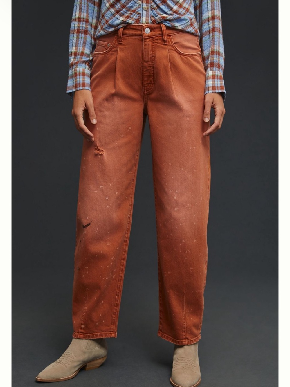 Pilcro “Breaker Pant” Mid Rise Slight Barrel Legged Tapered, Pleated Jeans NWOT.